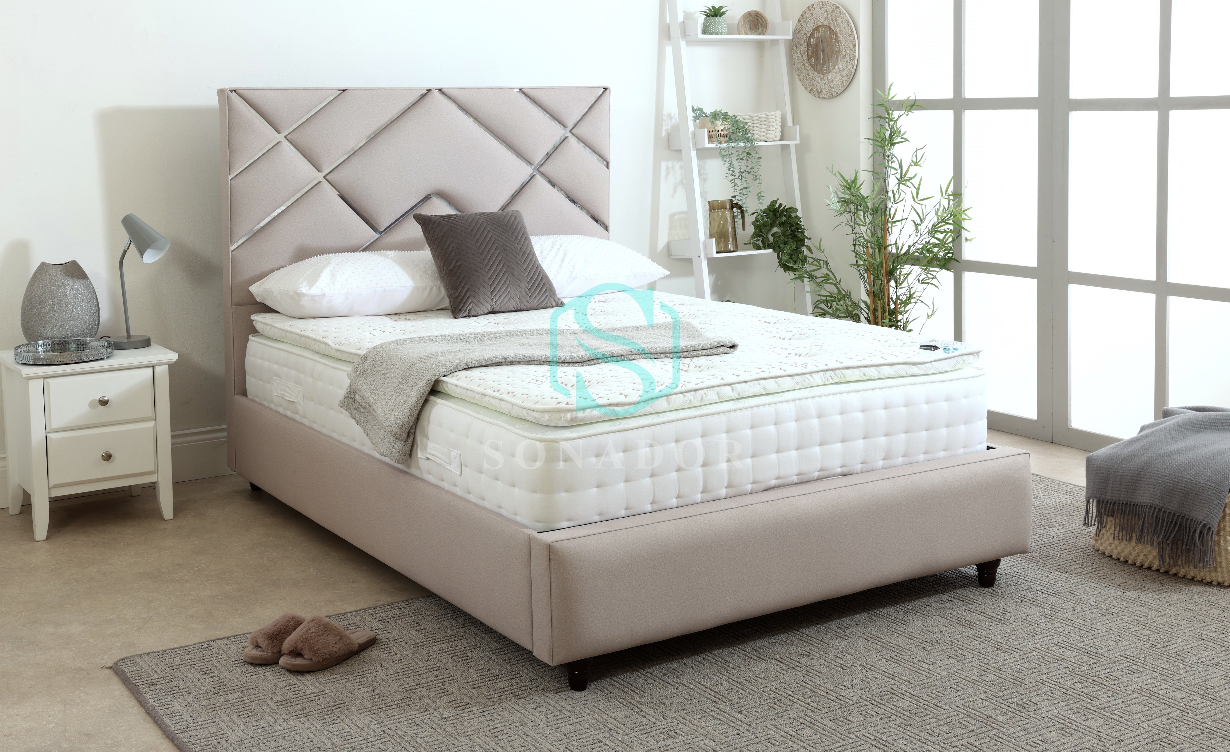 Laylah Bedframe